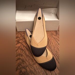 New Rothy’s Camel Captoe size 10 1/2